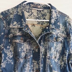 Women with Control Blue Floral Jean Jacket